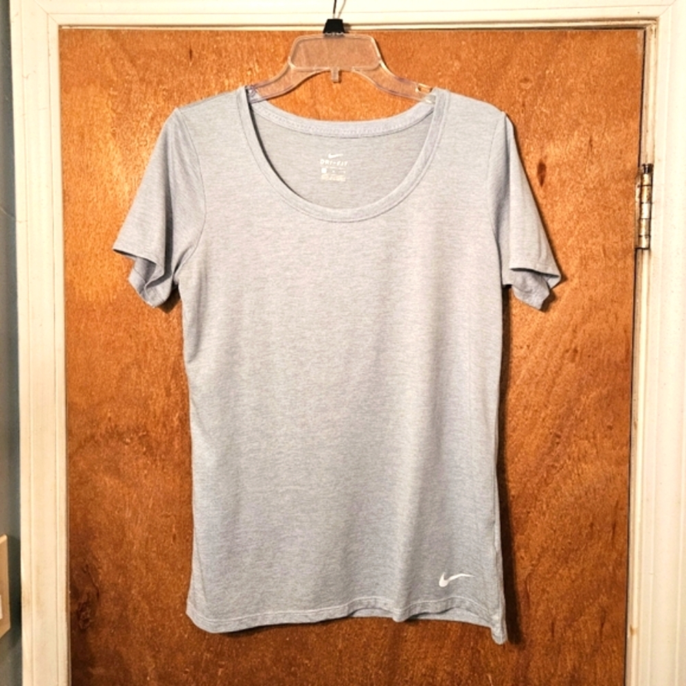 Nwot Nike Athletic Dry-Fit Women's T-Shirt